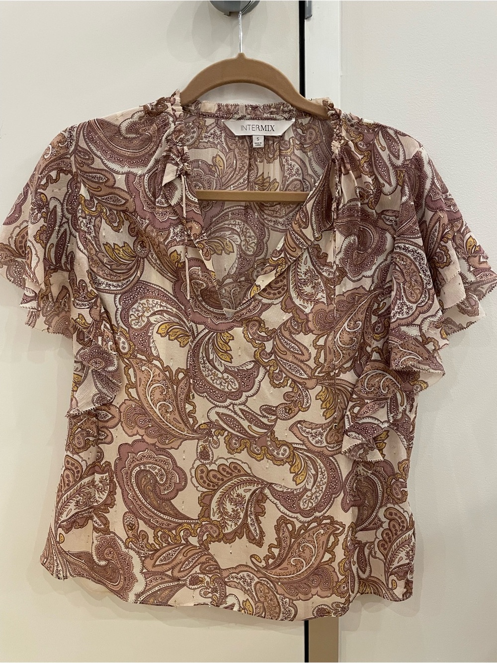 INTERMIX Cream & Mauve Paisley Ruffle-Sleeve Blouse with camisole